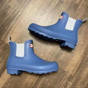 Hunter OG short Chelsea boots in light blue